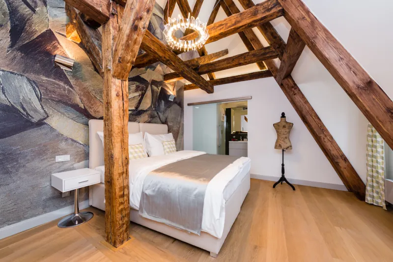 Postmaster's Suite